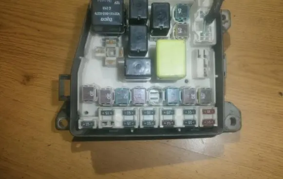 Mazda 323 F Fuse box set