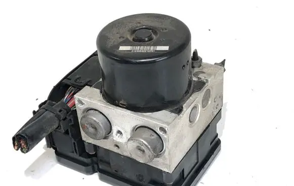 Mercedes-Benz GLK (X204) ABS Pump A2044313712