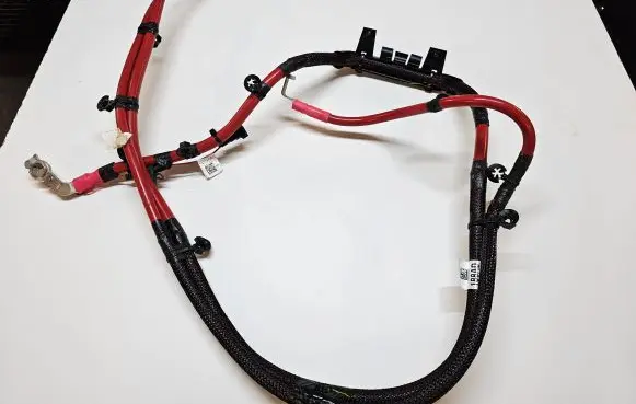 Jeep Grand Cherokee WL Positive cable (battery) P68380188AD 68380188AD