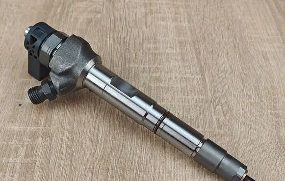 Audi A6 S6 C7 4G Fuel injector 04L130277AE