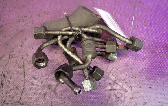 Ford Focus C-MAX Fuel injector supply line/pipe 