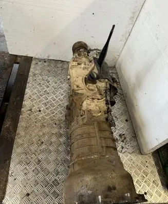 Manual 5 speed gearbox