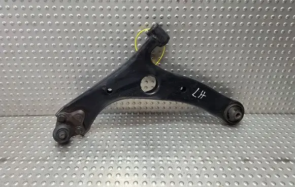 Toyota RAV 4 (XA20) Front control arm