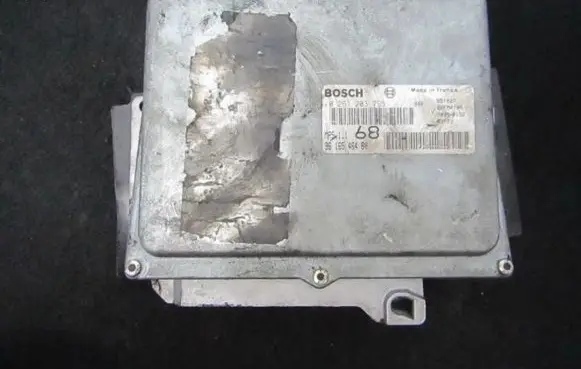 Peugeot 406 Engine control unit/module 0261203795 9616546480