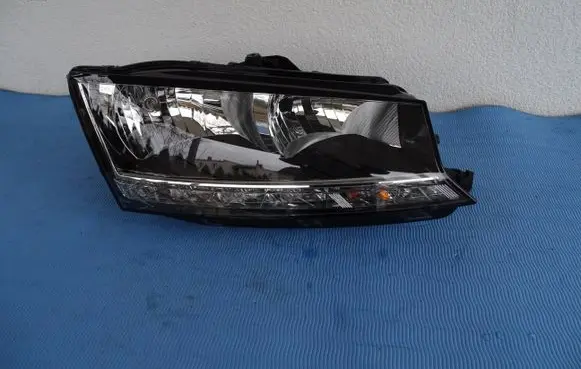 Skoda Fabia Mk3 (NJ) Headlight/headlamp 6V1941016D