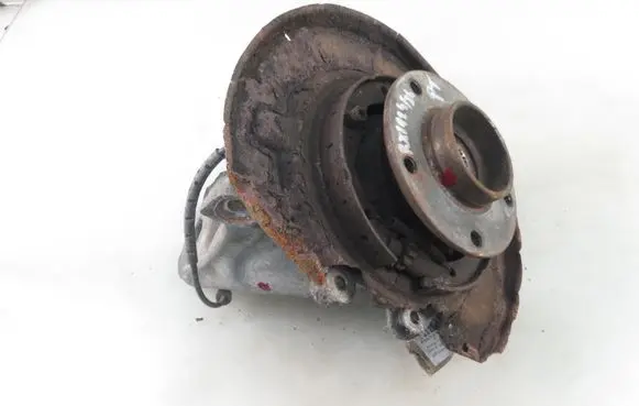 BMW 5 E39 Stub axle 