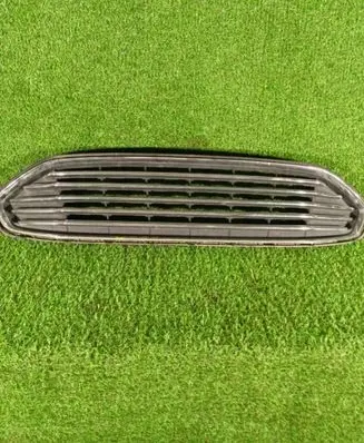 Ford Fusion II Front grill DS73-8150