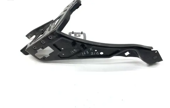 Mercedes-Benz E A207 Headlight/headlamp mounting bracket A2076200785 A2076200372