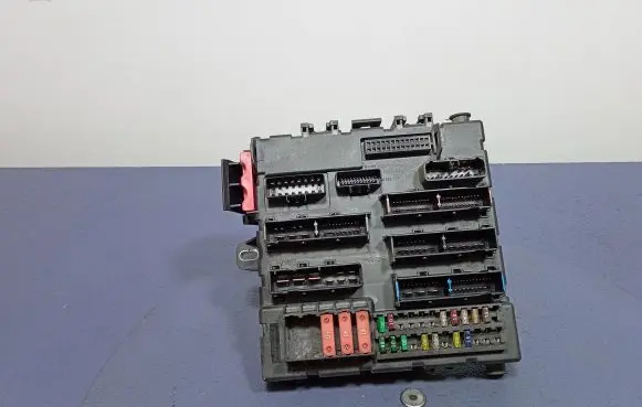 Opel Signum Fuse box set 13112914