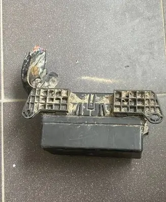 Nissan Terrano Fuse box set 71543025 71543024