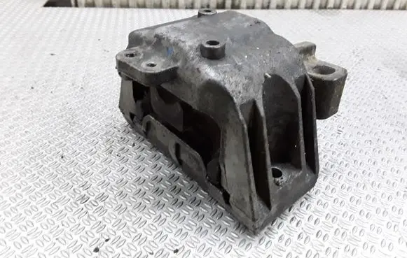Volkswagen Golf IV Engine mount bracket 1J0199262BH