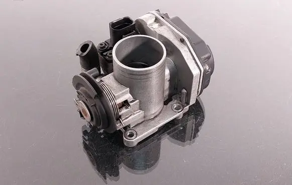 Volkswagen Golf IV Throttle valve 44944