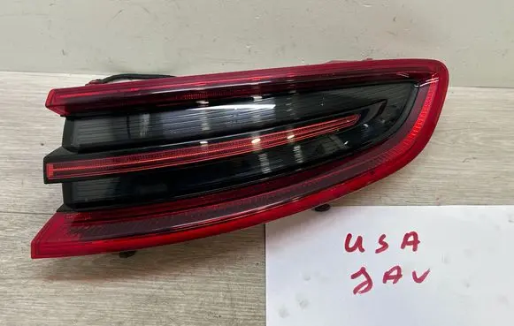 Porsche Macan (95B) Rear/tail lights 95B945096E