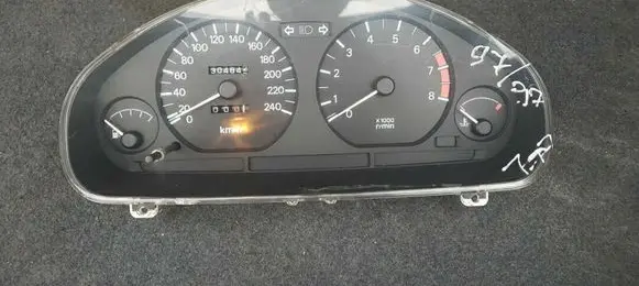 Mitsubishi Carisma Speedometer (instrument cluster) mr270100