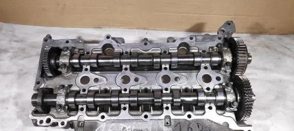 Renault Trafic III (X82) Engine head 