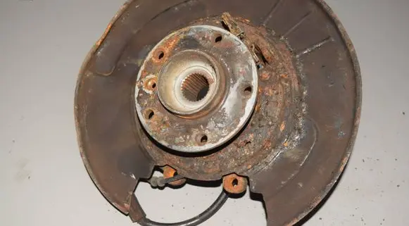 BMW 7 E38 Rear wheel hub