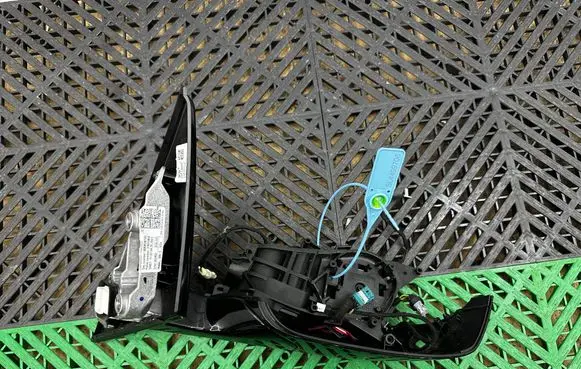 BMW i4 Front door electric wing mirror 22439002