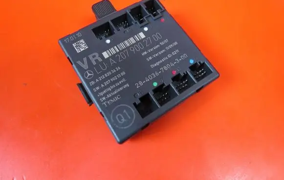 Mercedes-Benz E A207 Door control unit/module A2079002700