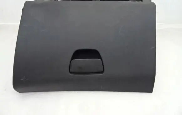 Peugeot 208 Glove box