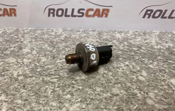 Fuel pressure sensor