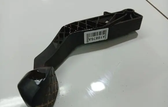 Audi A2 Clutch pedal 