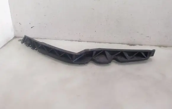 Skoda Octavia Mk2 (1Z) Front bumper mounting bracket 1Z0807183