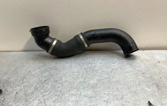 BMW 5 E60 E61 Intercooler hose/pipe 7600010