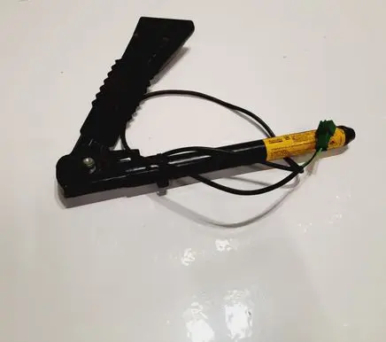 Opel Zafira A Front seatbelt buckle 24461322