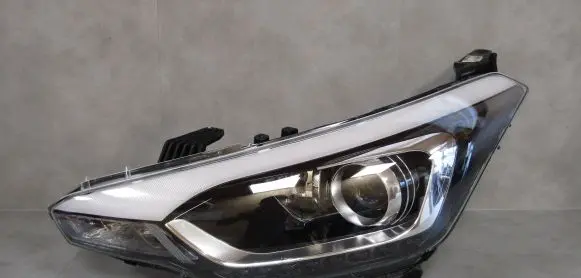 Hyundai i20 (GB IB) Headlight/headlamp G10482999000 92101G8200 01048299900010