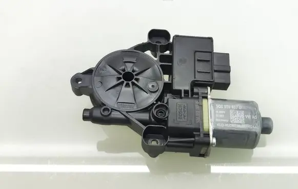 Volkswagen T-Cross Rear door window regulator motor 5Q0959407D 0130822695 E850202013