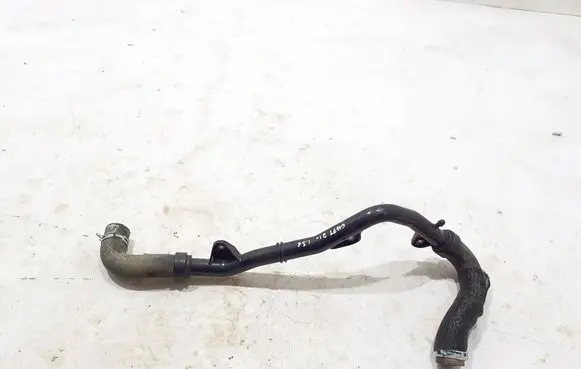 Engine coolant pipe/hose