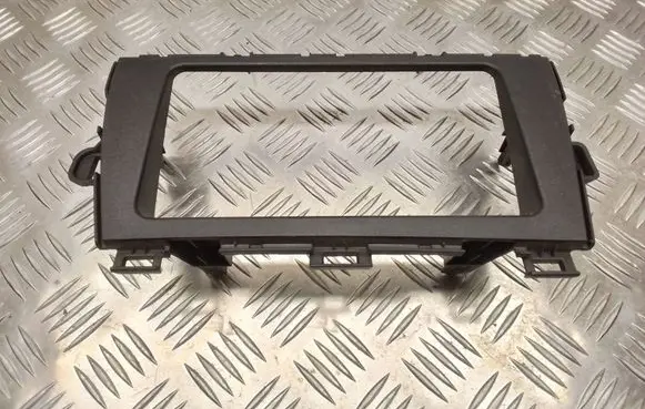 Toyota Prius (XW30) Radio/GPS head unit trim 5540547080