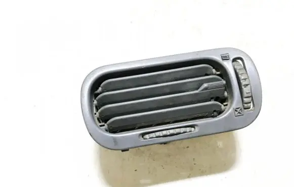 Mazda 626 Dash center air vent grill
