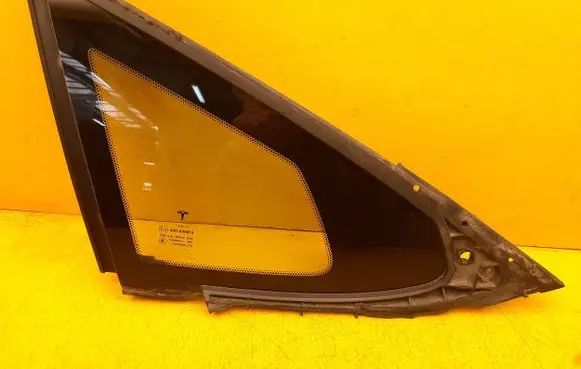 Tesla Model S Rear side window