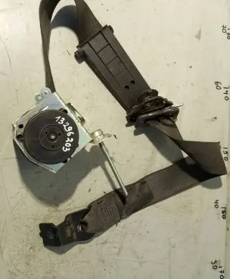 Opel Zafira B Front seatbelt 13296203