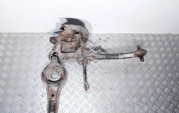 Rear wheel hub spindle/knuckle