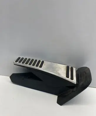 Volvo XC90 Accelerator throttle pedal 31445944 L1503154410 L1512111944