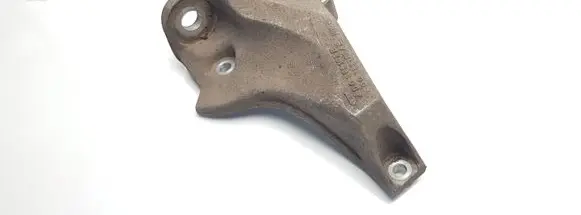 Audi A8 S8 D2 4D Engine mounting bracket 4D0399107E