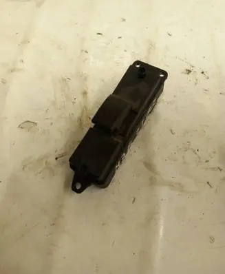 Mazda 3 I Electric window control switch 03123101
