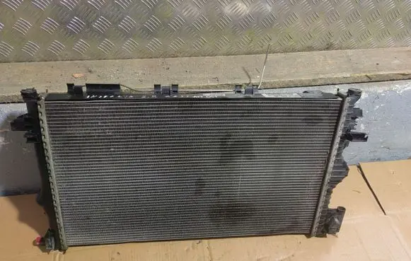 Coolant radiator