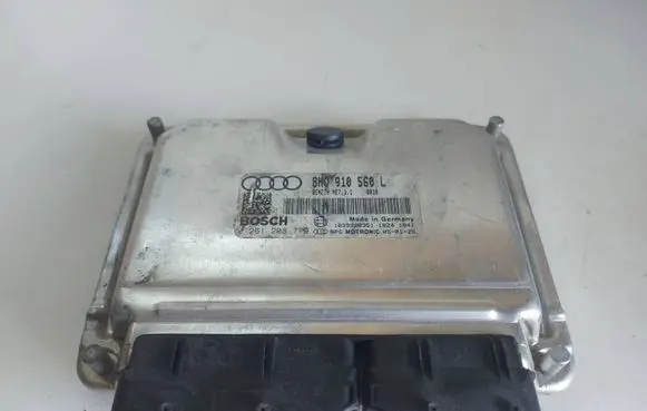 Audi A4 S4 B6 8E 8H Engine control unit/module 8H0910560L
