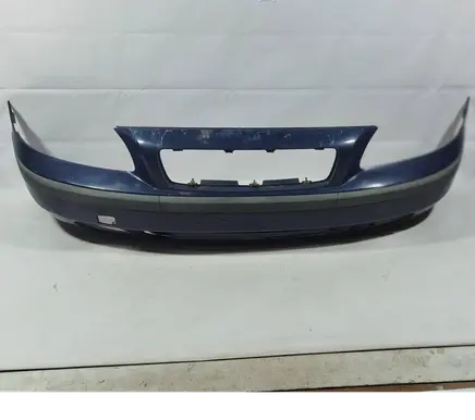 Volvo V70 Front bumper 09484238