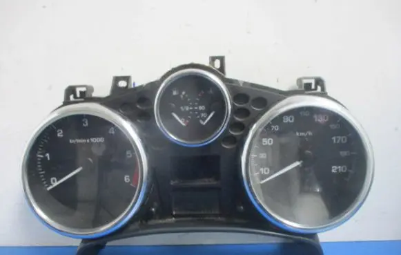 Mercedes-Benz E C207 W207 Speedometer (instrument cluster) 9662904880