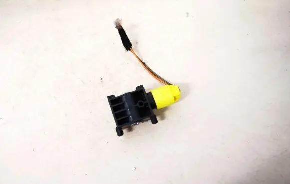 Mercedes-Benz R W251 Airbag deployment crash/impact sensor 0038202826