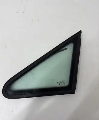 Seat Alhambra (Mk1) Front triangle window/glass 43R001100