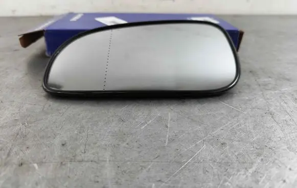Volvo S60 Wing mirror glass 9203118