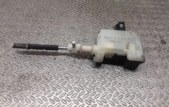 Volvo V70 Fuel tank cap lock motor 8066271