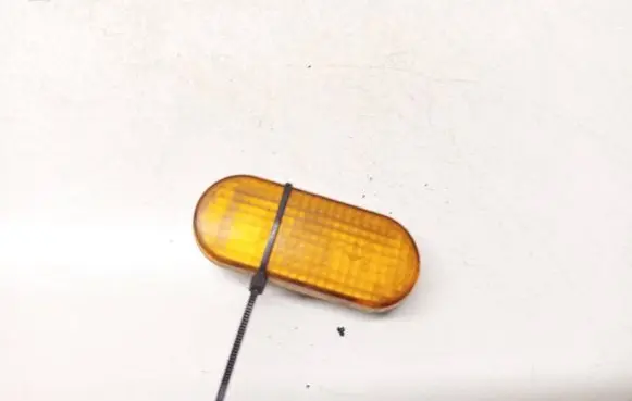Volkswagen Golf III Front fender indicator light 3A0949117A
