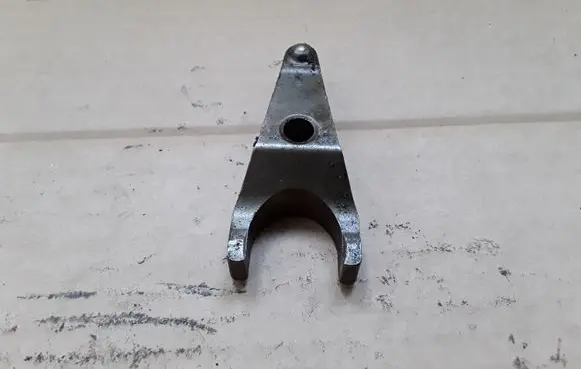 Lexus IS 220D-250-350 Fuel Injector clamp holder NOCODE