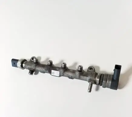 Volkswagen Golf VII Fuel main line pipe 04L089D